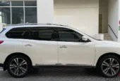 *Nissan Pathfinder 2017 Platinum Panoramic Excellent Condition*