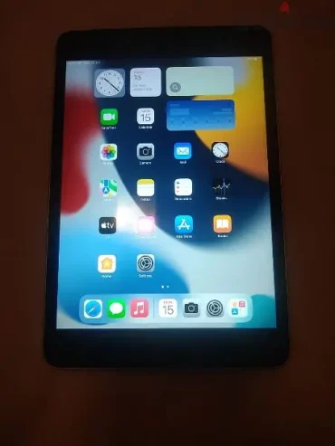 *Ipad mini 4, 64gb Original used*