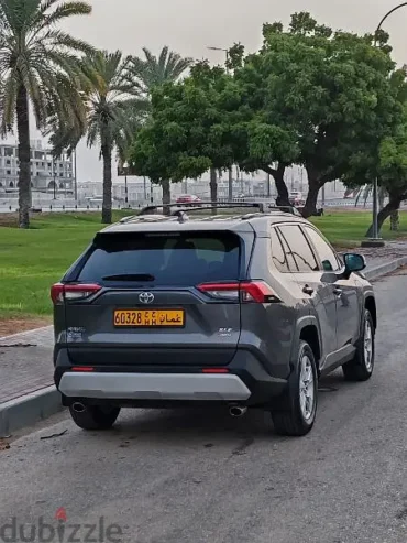 Toyota RAV 4 XLE 2021