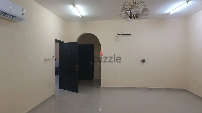 شقة كبيرة للايجار Large apartment for rent*