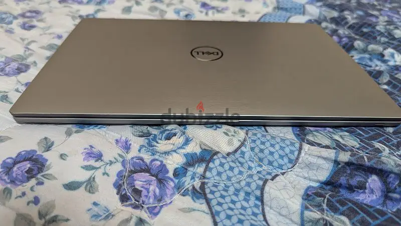 *DELL LATITUDE 7400, CORE i7 , 256GB SSD*