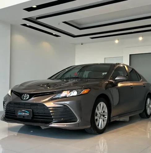 Toyota Camry 2021